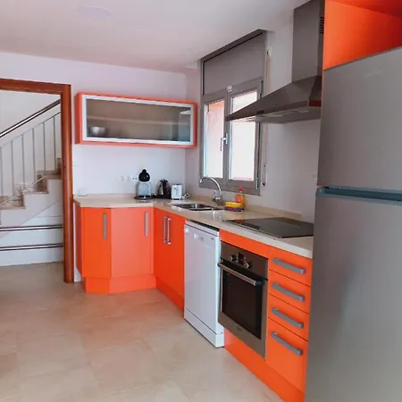 Amplio Con Jardin Y Zona Barbacoa. Reus