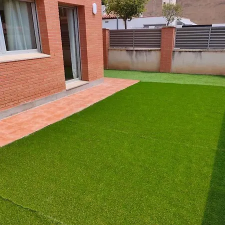 Holiday home Amplio Con Jardin Y Zona Barbacoa. *